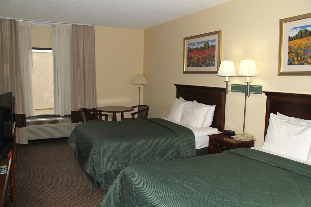 Quality Inn & Suites Olde Town Портсмут Экстерьер фото