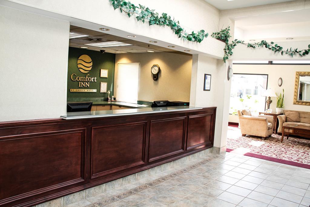 Quality Inn & Suites Olde Town Портсмут Экстерьер фото
